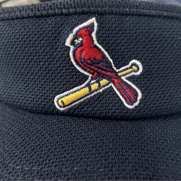 Louisville Cardnial Sun Visor For Men Nike MLB Genuine Merchandise - Picture 2 of 7